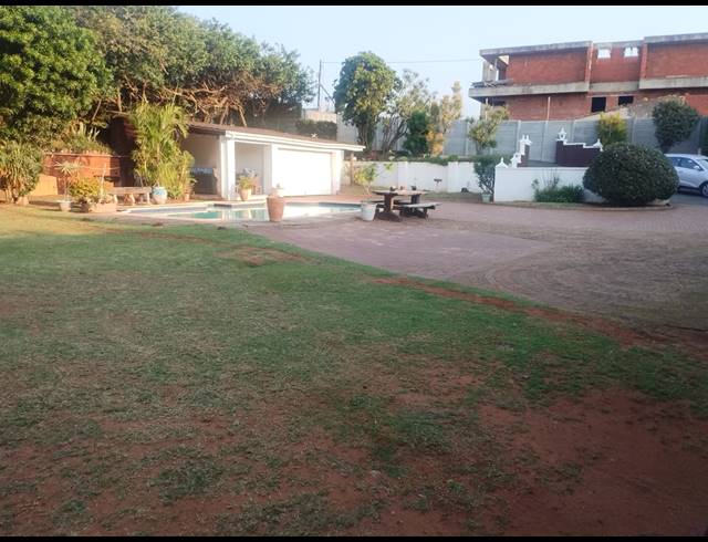 5 BEDROOM HOUSE FOR SALE IN BLUFF